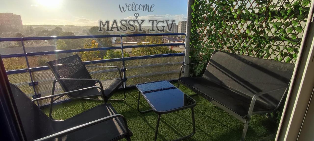 T4 Massy TGV - 80m2 avec Terrasse et bureau - proche coulée verte - idéal Pro ou Famille Esterno foto